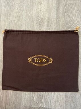 Tod’s dust bag (C360)